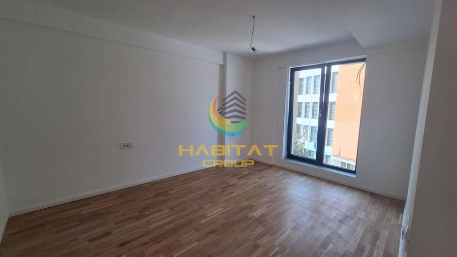 Apartament cu 3 camere semidecomandat în Unirii