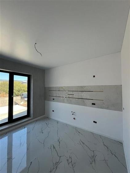 Casă individuală cu 3 camere cu Teren 200 Mp în Nord
