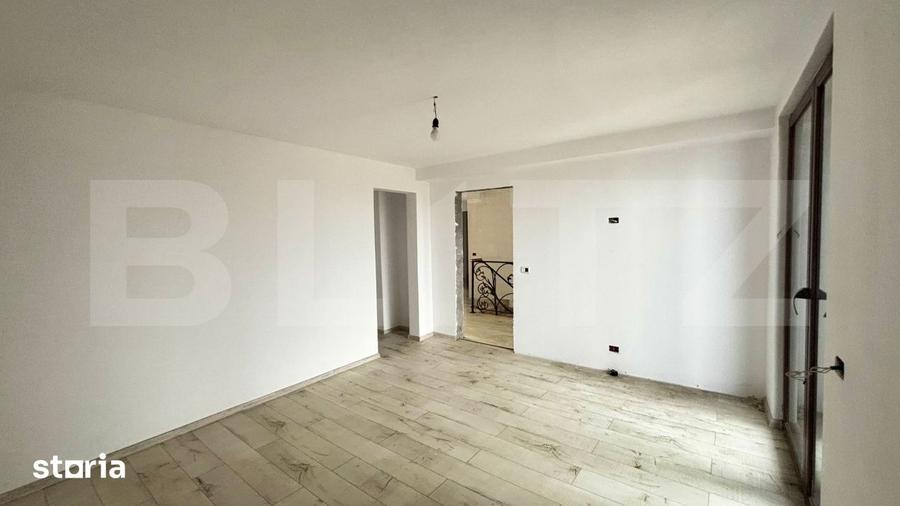 Casă cu 6 camere cu Teren 450 Mp în Șimnicu de Sus