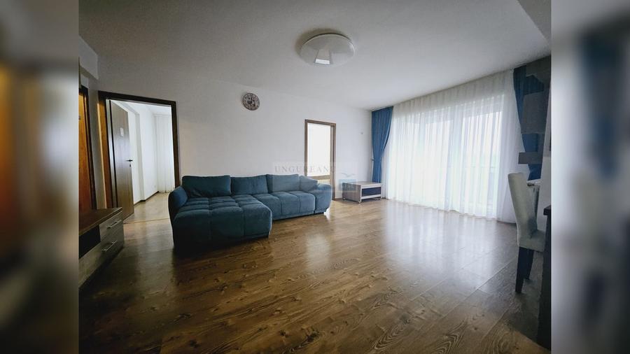 Apartament cu 3 camere semidecomandat, mobilat în Nufărul