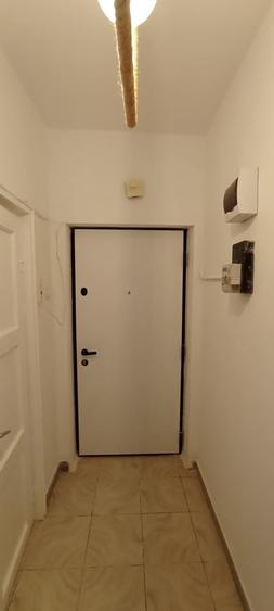 Apartament cu 2 camere semidecomandat în Barbu Văcărescu