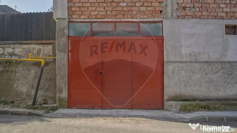 Casă cu 5 camere cu Teren 145 Mp în Dârste
