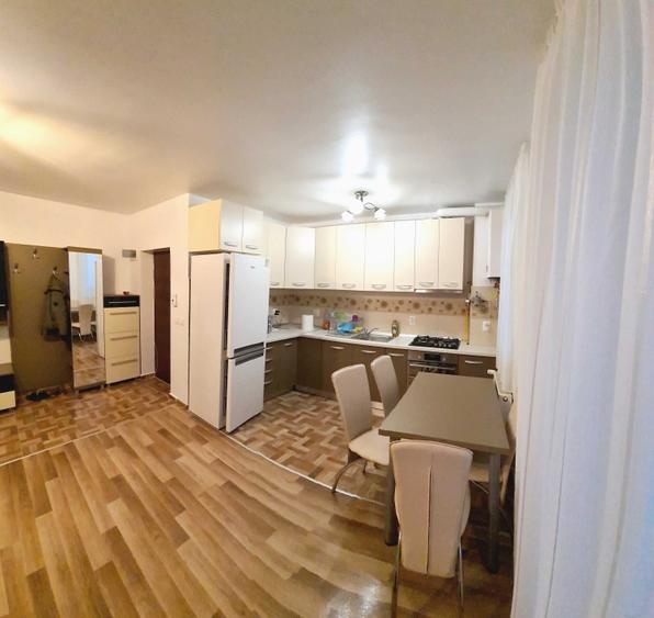 Apartament cu 2 camere semidecomandat în Central