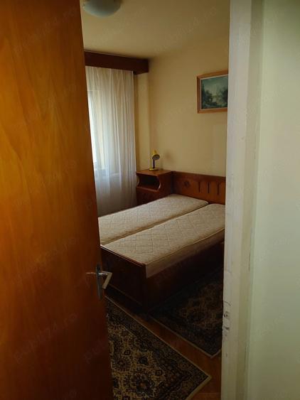 Apartament cu 3 camere decomandat în Popa Șapcă
