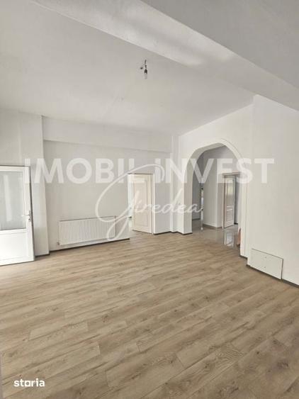 Spațiu comercial, de 118 mp, în Pianu