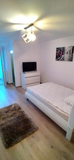 Garsonieră decomandată în Central