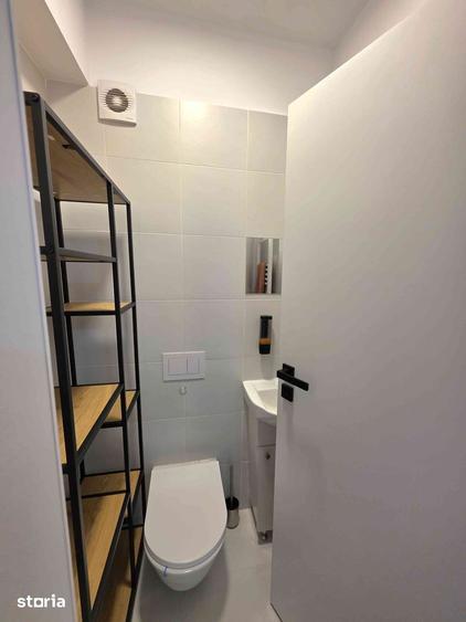Apartament cu 3 camere în Tractorul