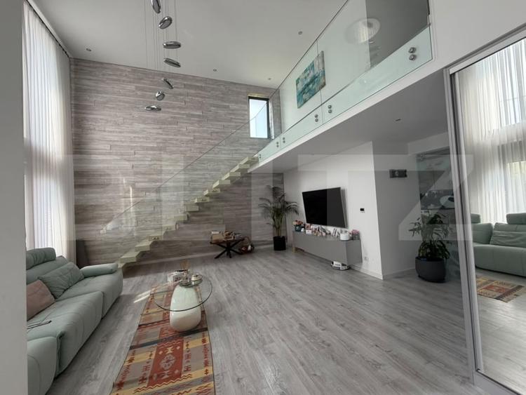 Duplex cu 3 camere cu Canalizare în Central