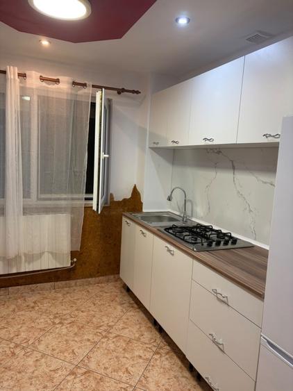 Apartament cu 3 camere decomandat în Rogerius
