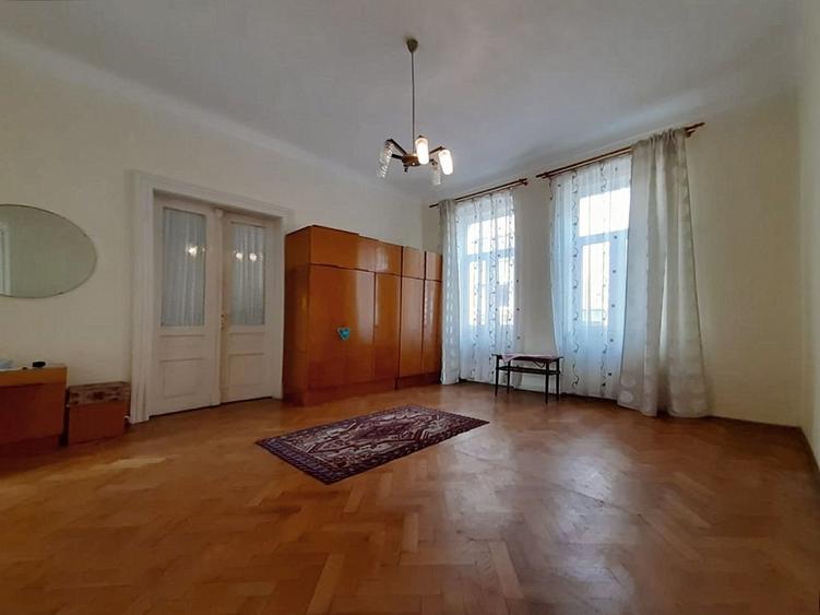 Casă individuală cu 3 camere cu Canalizare în Ultracentral