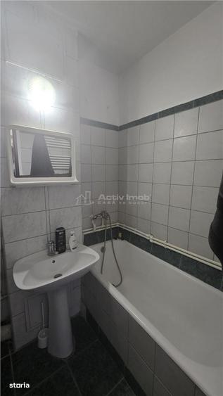 Garsonieră decomandată în Rovine