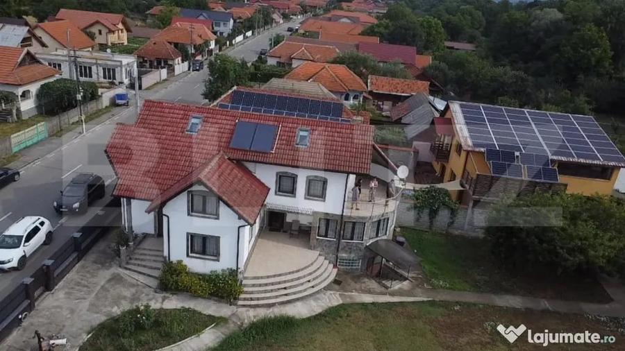 Casă cu 4 camere cu Teren 3300 Mp în Debarcader