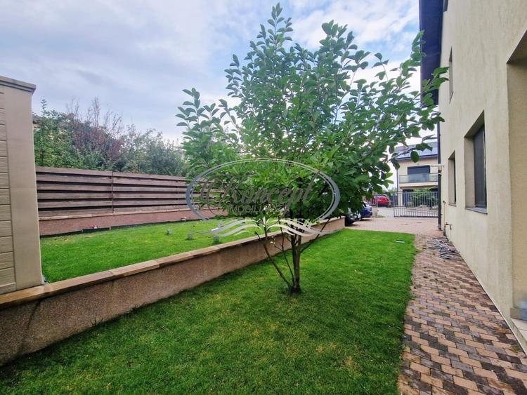 Duplex cu 4 camere cu Canalizare în Dâmbul Rotund