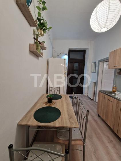Apartament cu 2 camere semidecomandat, mobilat în Central — fotografia 3