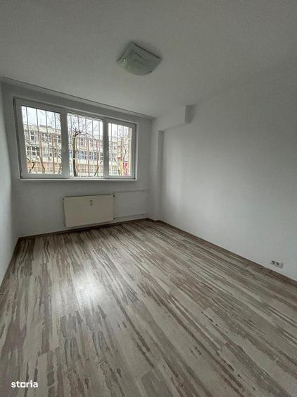 Apartament cu 4 camere în Drumul Taberei