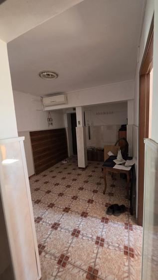 Apartament cu 3 camere decomandat în Metalurgie