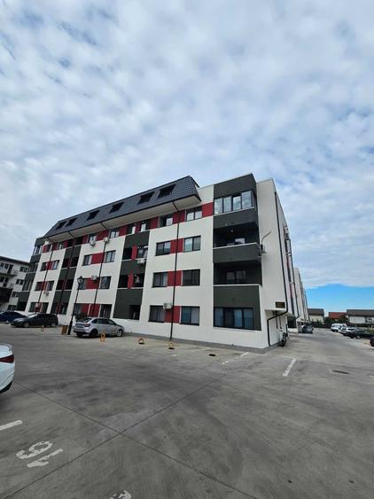Apartament cu 4 camere decomandat în Exterior Vest