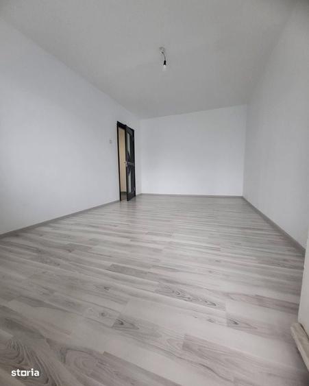 Apartament cu 2 camere decomandat în Cornișa