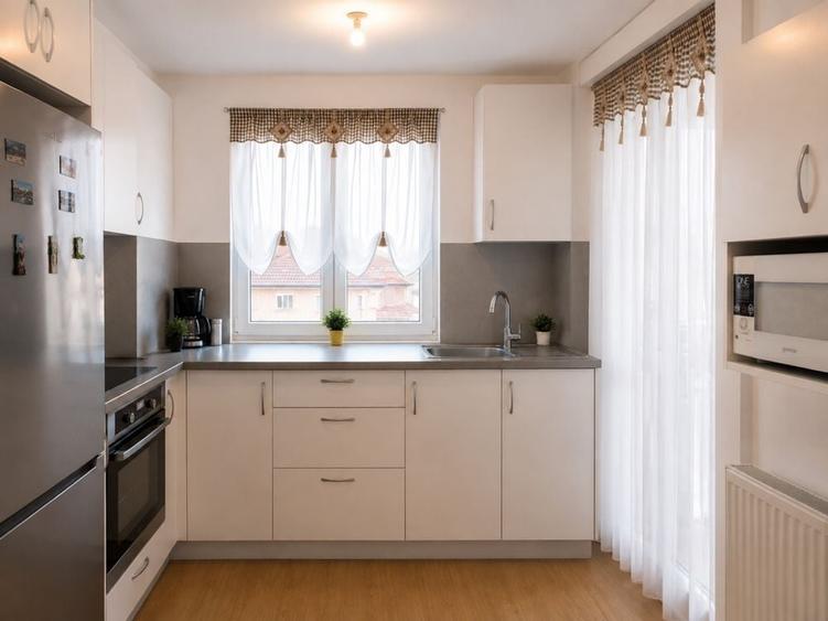 Apartament cu 2 camere decomandat în Exterior Vest