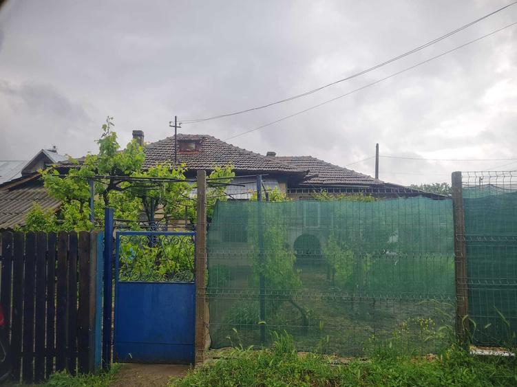 Casă cu 4 camere în Oltina
