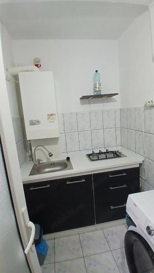 Garsonieră decomandată în Central