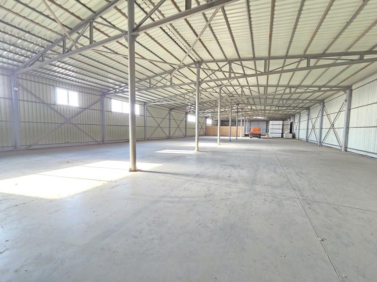 Spațiu industrial, de 1,440 mp, în Vânători