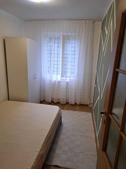 Apartament 3 camere (Semidecomandat) - 1