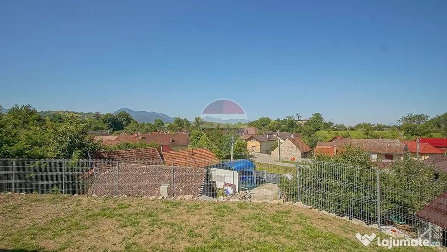 Casă cu 3 camere cu Teren 426 Mp în Tărlungeni