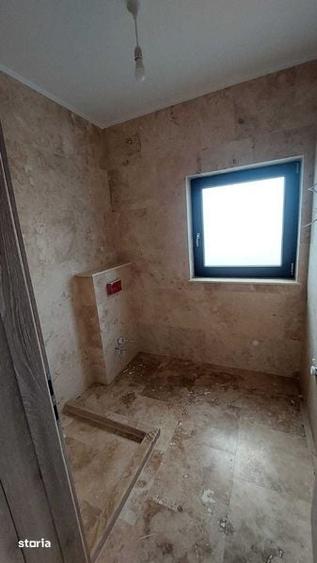 Casă cu 3 camere cu Teren 200 Mp în Central