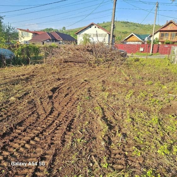 Teren de 1311 mp, în Dâmbu