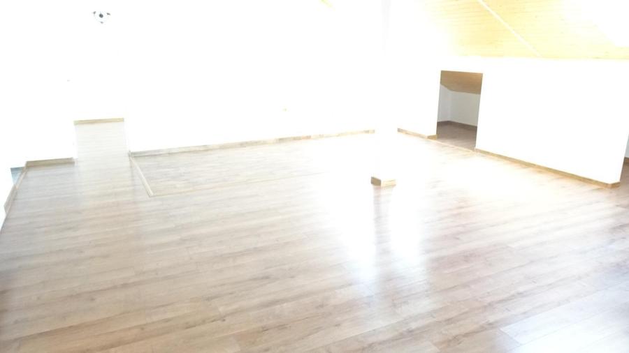Duplex cu 3 camere cu Canalizare în Ultracentral