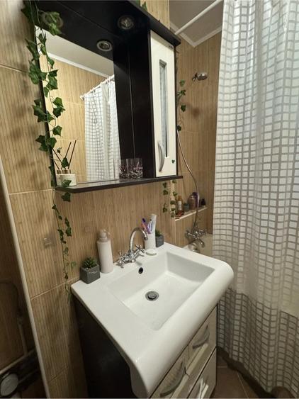 inchiriez apartament 2 camere - 5