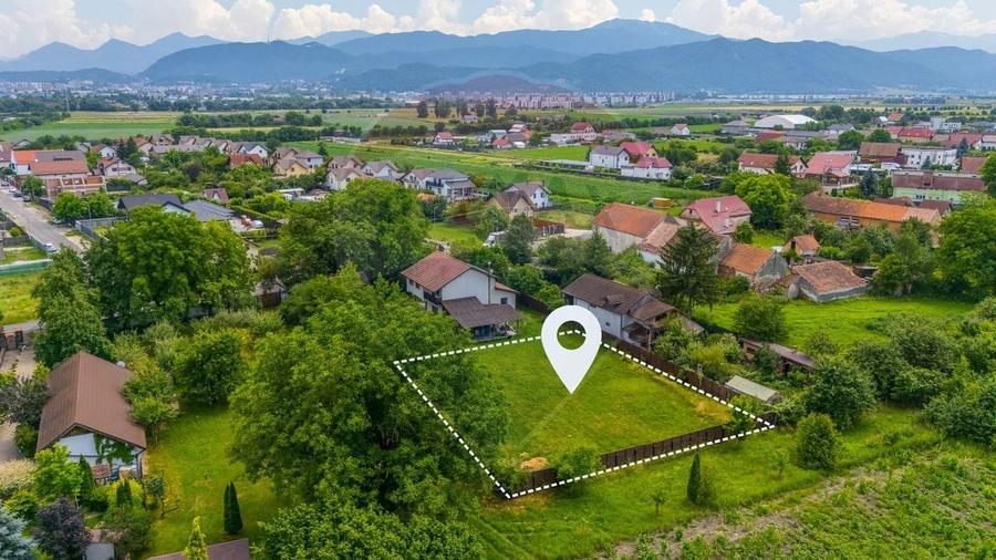 Teren Construcții intravilan de 1140 mp, în Stupini