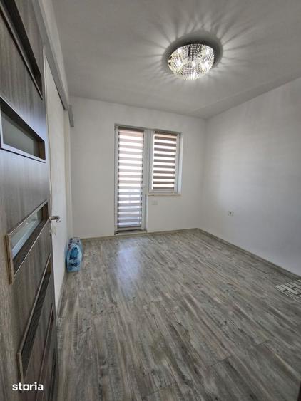 Apartament cu 3 camere în Sântandrei