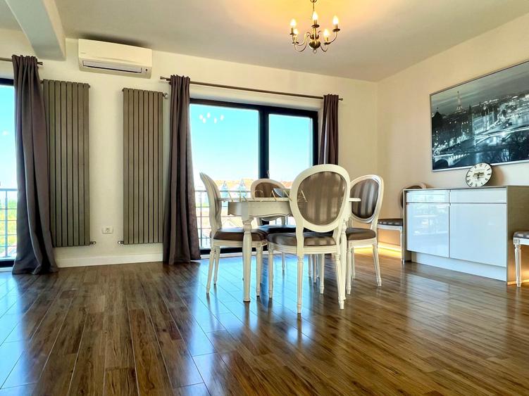 Apartament cu 4 camere semidecomandat, mobilat în Zorilor
