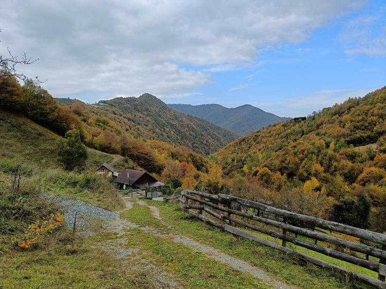 Teren intravilan pentru cabana | Somesu Rece | panorama superba spre munti | 35 min Cluj - 7