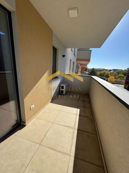 Apartament cu 3 camere decomandat în Aradului