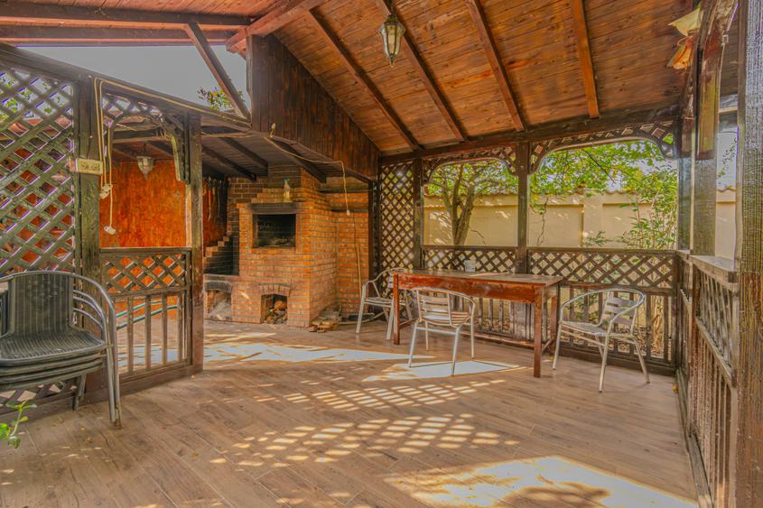 Casă cu 6 camere cu Canalizare în Corbeanca