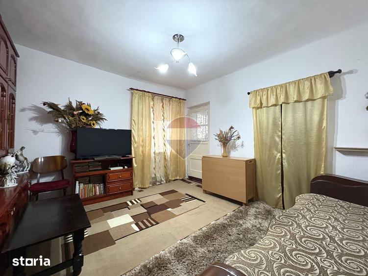 Casă cu 2 camere cu Teren 10 Mp în Central