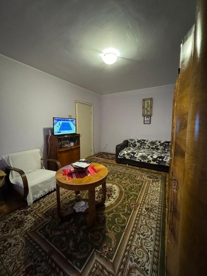 Apartament cu 2 camere decomandat în Calea București