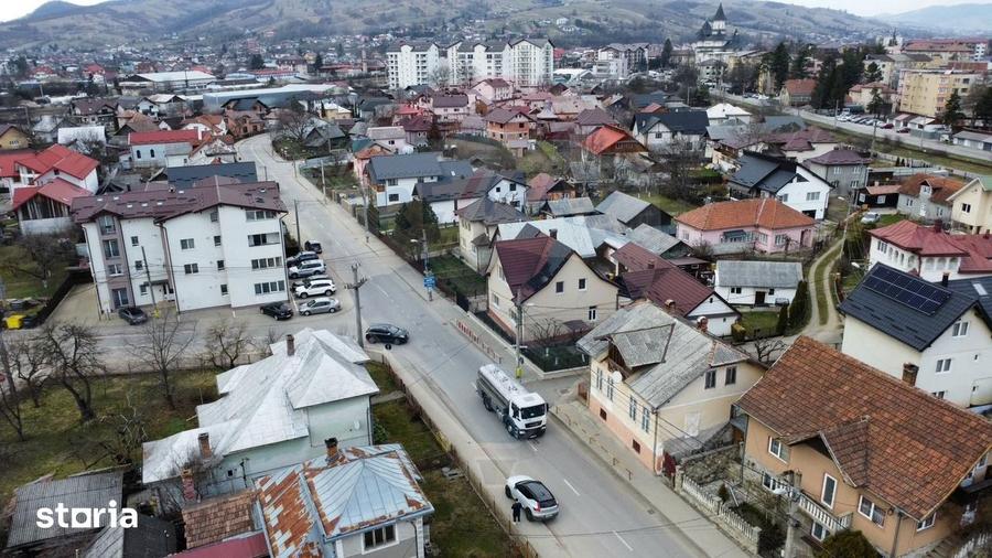 Casa de vanzare in GURA HUMORULUI zona Arini? 250 mp teren - 11