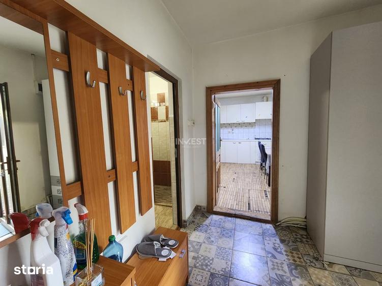 Casă cu 4 camere cu Canalizare în Podul de Fier