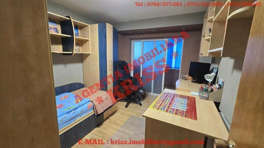 Apartament cu 4 camere decomandat în Găvana