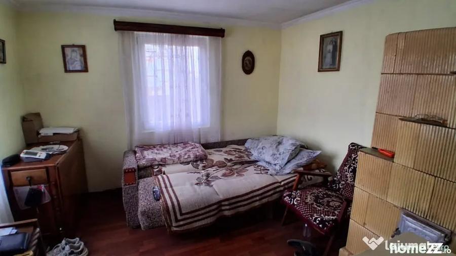 Casă cu 4 camere cu Teren 1600 Mp în Central