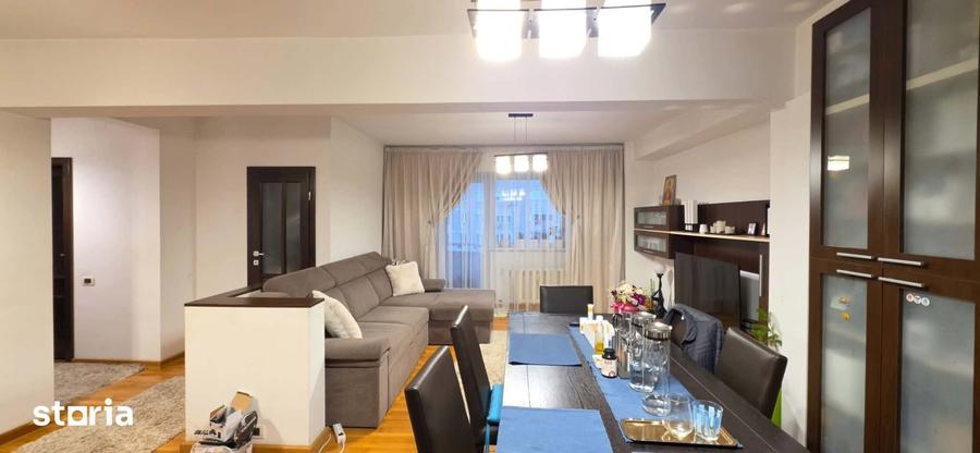 Apartament cu 3 camere în Nufărul