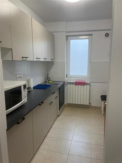 Apartament cu 2 camere semidecomandat, mobilat în Tătărași — fotografia 1