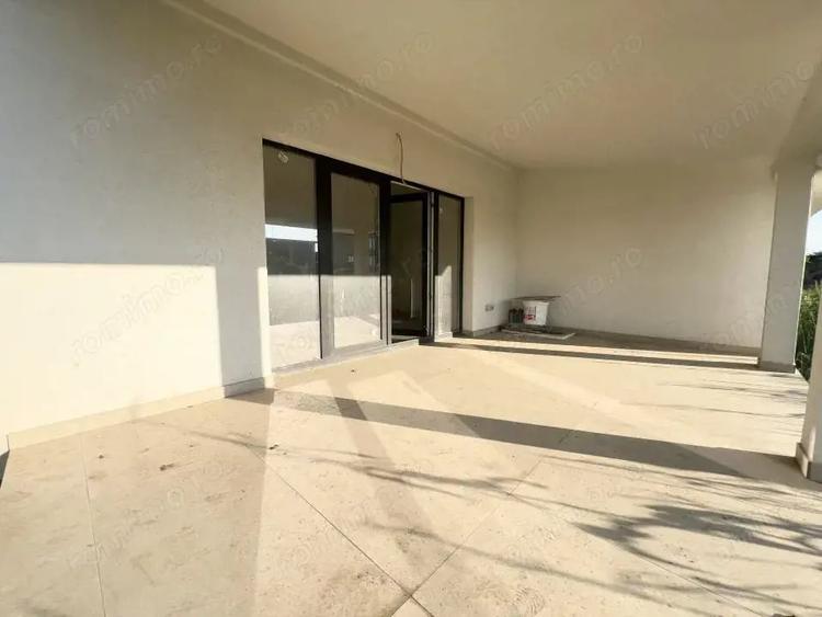 Casă cu 5 camere cu Teren 302 Mp în Giarmata