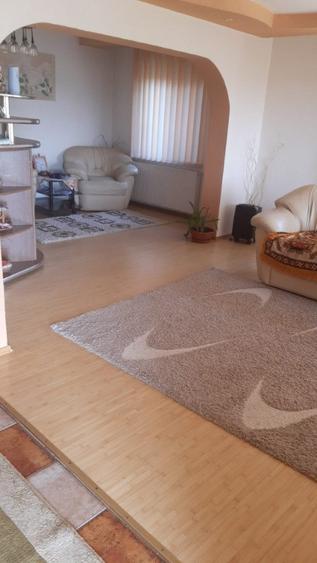 Casă cu 4 camere cu Teren 1200 Mp în Săsar