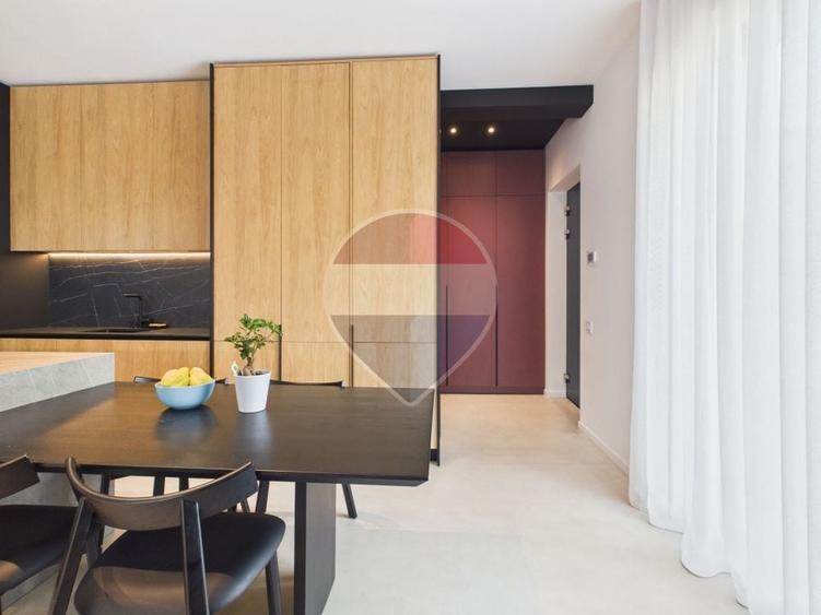 Duplex cu 4 camere cu Teren 202 Mp în Central