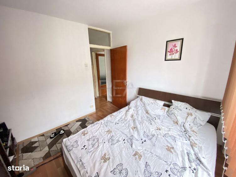Apartament cu 3 camere semidecomandat, mobilat în Rahova